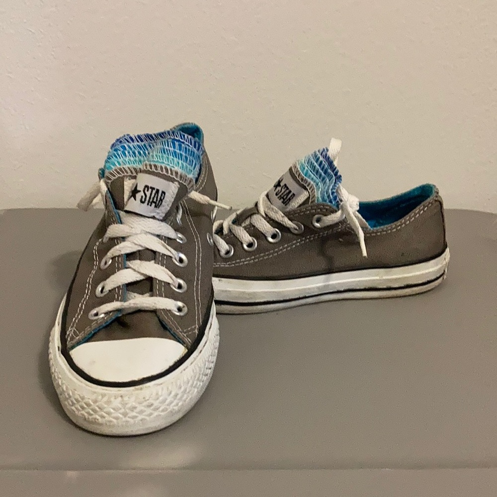 Gray AllStar sneakers size 7 women’s size 5 men’s